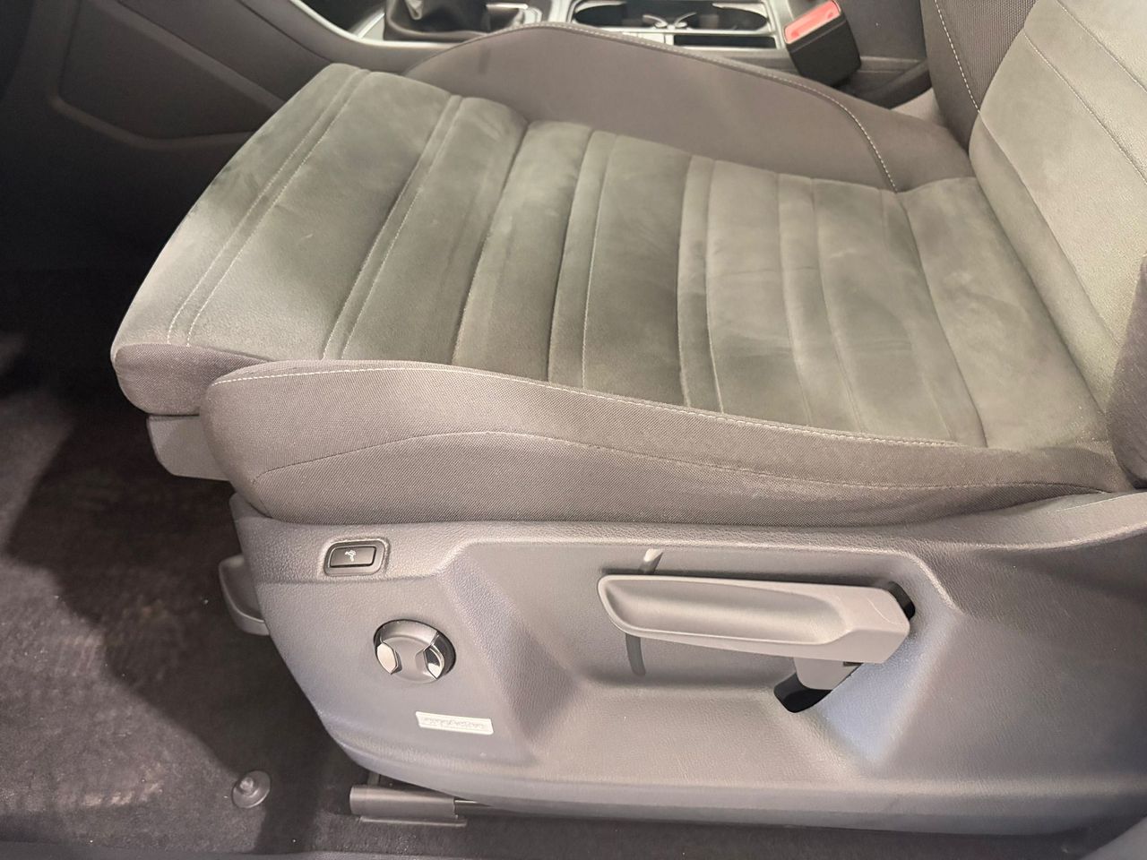 Volkswagen Touran 2.0 TDI HIGHLINE 150CV - Foto 17