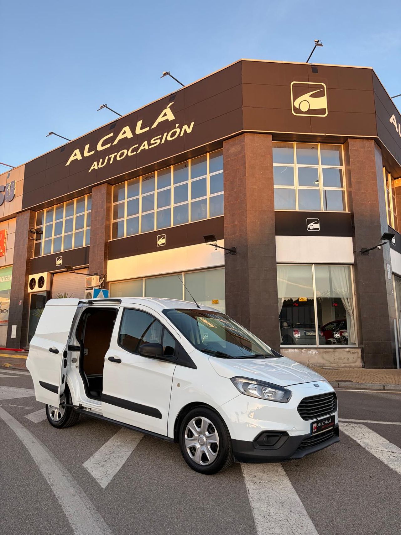 Ford Transit Courier VAN 1.5 TDCI TREND 75CV - Foto 33