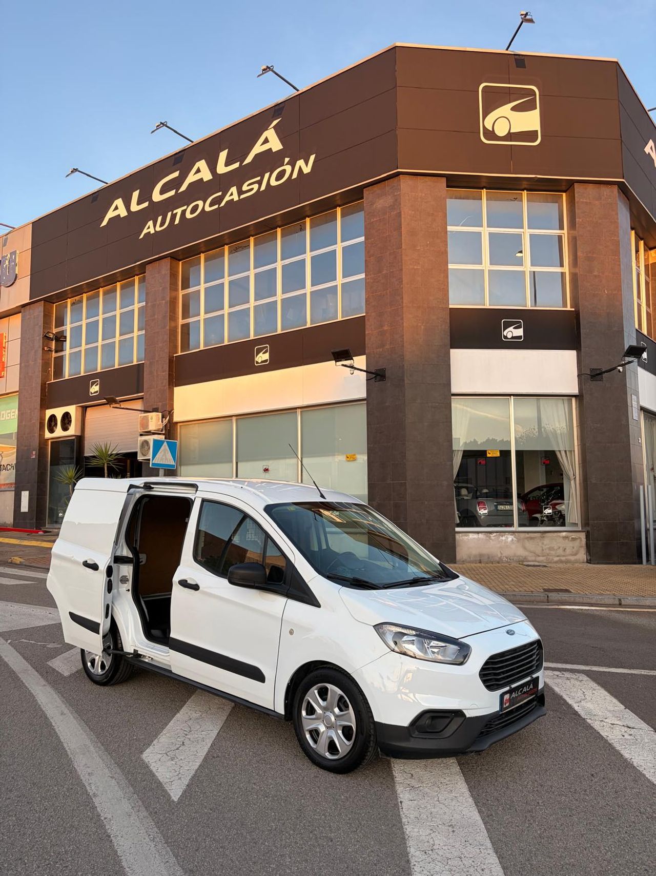 Ford Transit Courier VAN 1.5 TDCI TREND 75CV - Foto 28