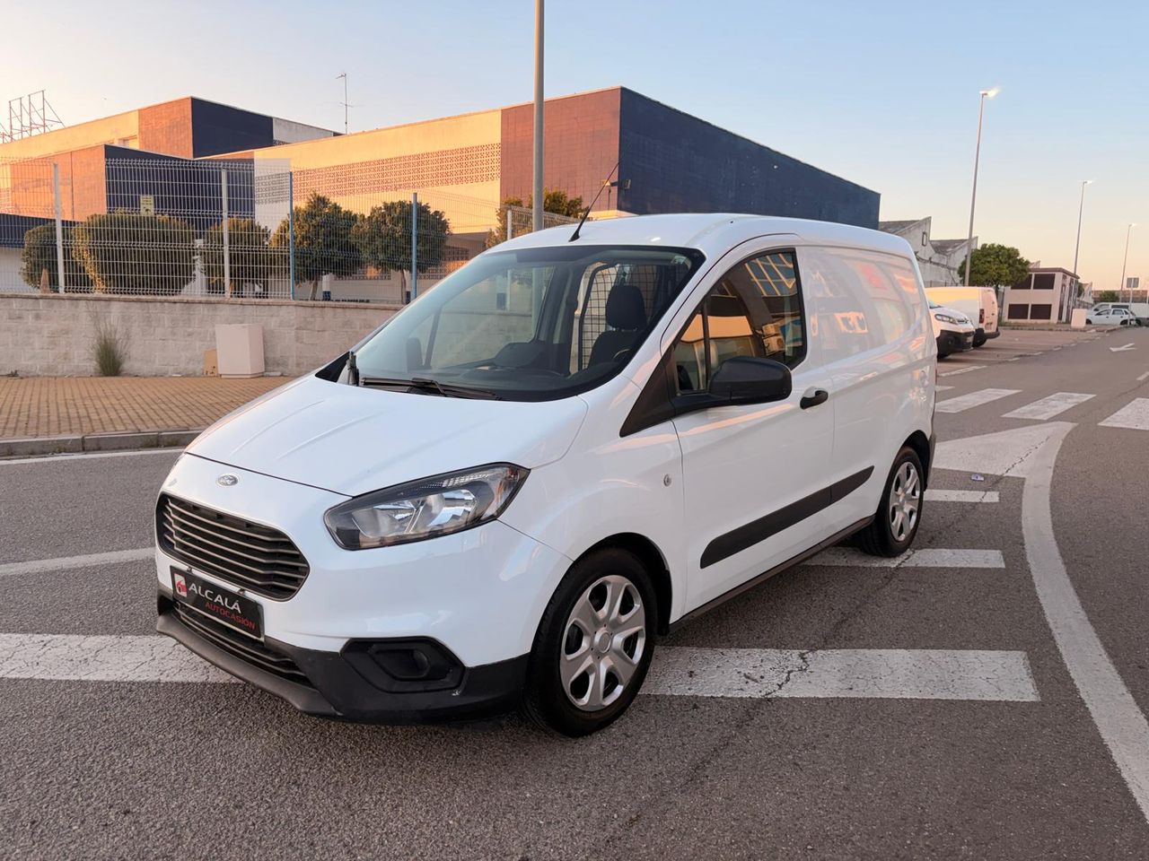 Ford Transit Courier VAN 1.5 TDCI TREND 75CV - Foto 23