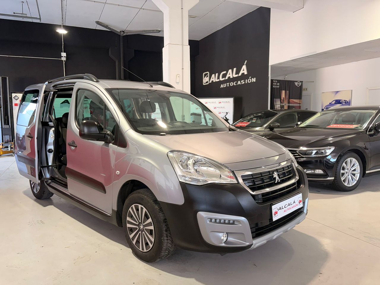 Peugeot Partner TEPEE 1.6 BLUEHDI 120CV - Foto 15