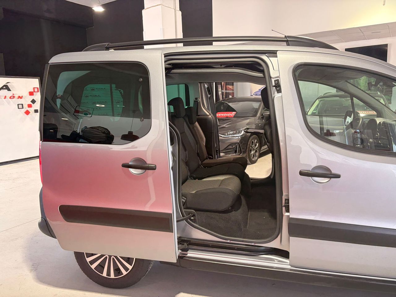 Peugeot Partner TEPEE 1.6 BLUEHDI 120CV - Foto 12