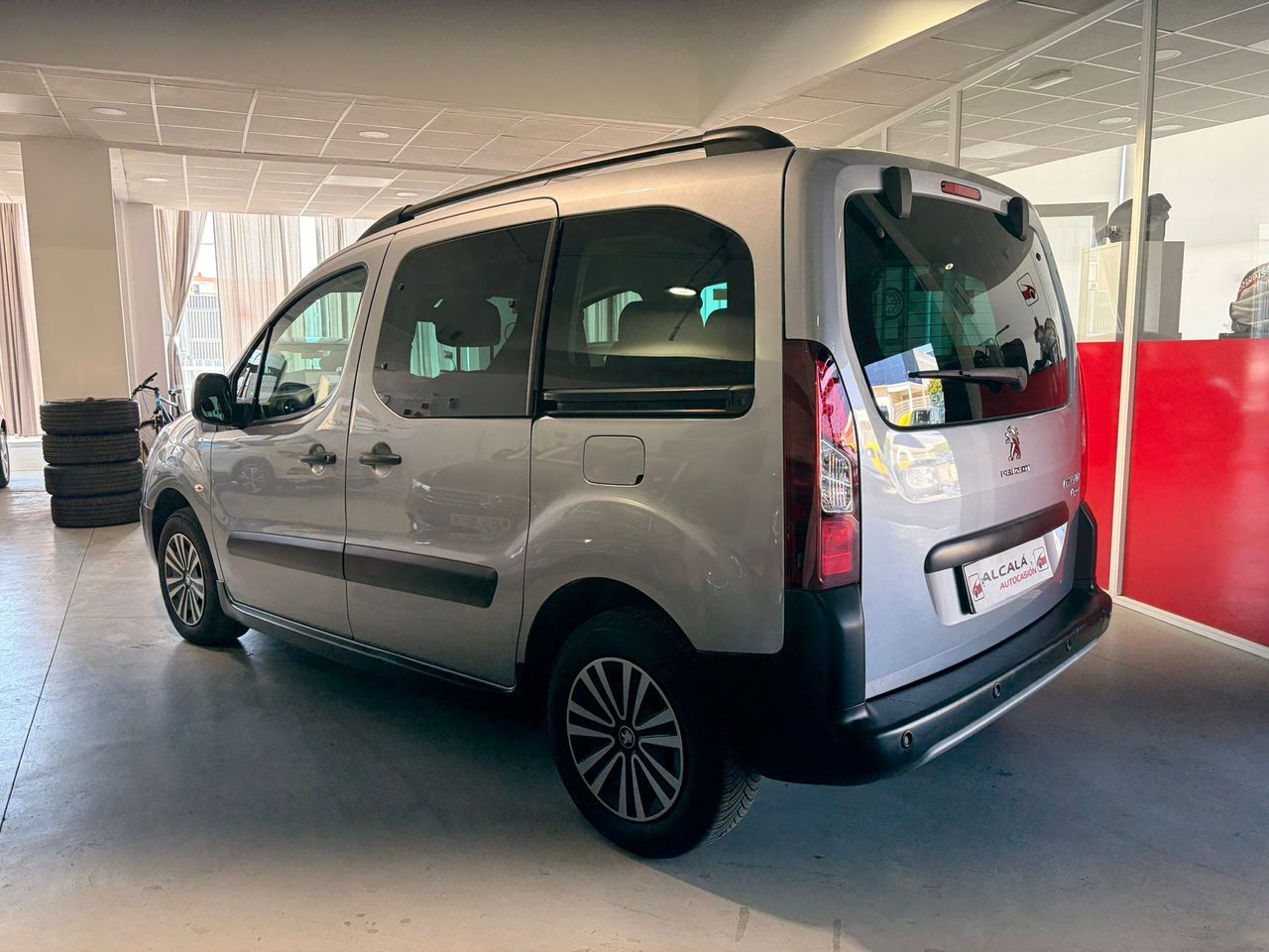 Peugeot Partner TEPEE 1.6 BLUEHDI 120CV - Foto 22