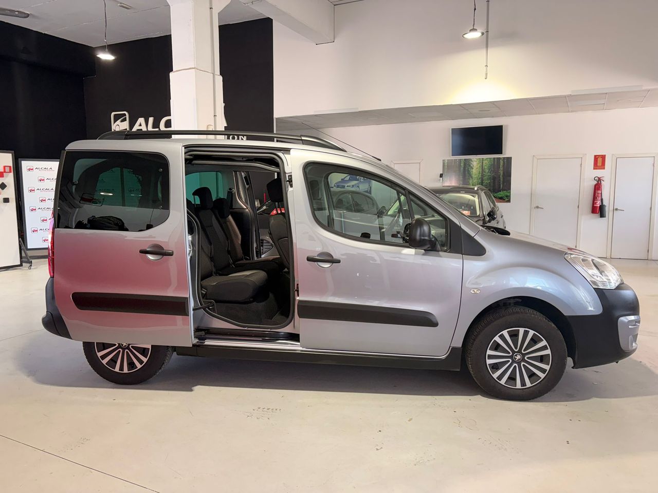 Peugeot Partner TEPEE 1.6 BLUEHDI 120CV - Foto 11