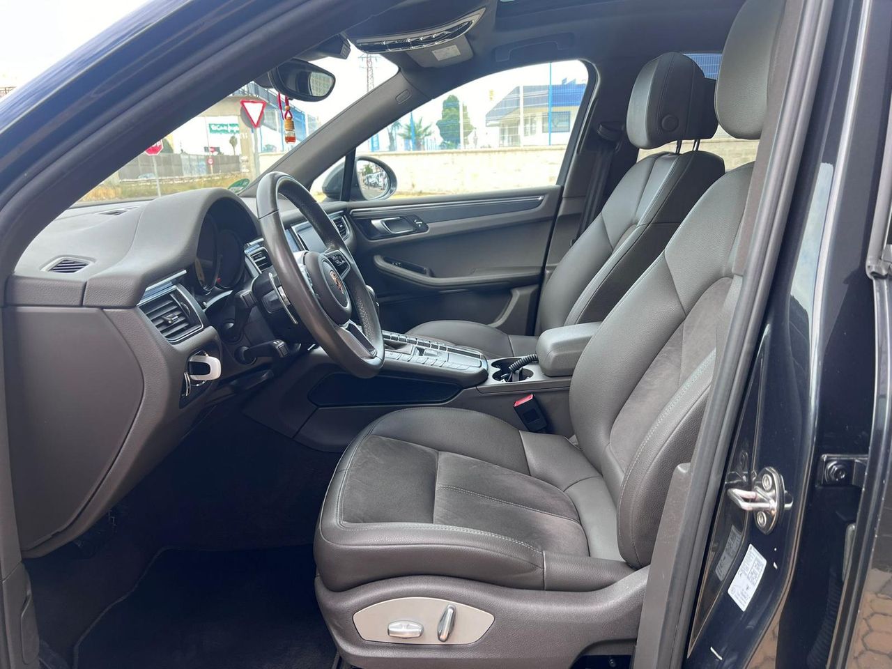 Porsche Macan - Foto 25