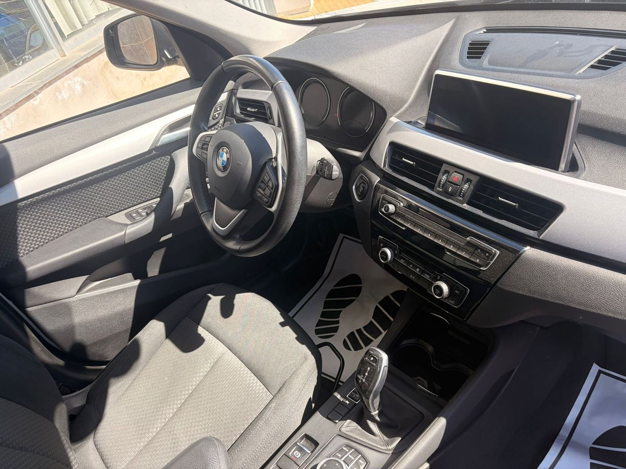 BMW X1 sDrive 16d Auto. Business - Foto 18