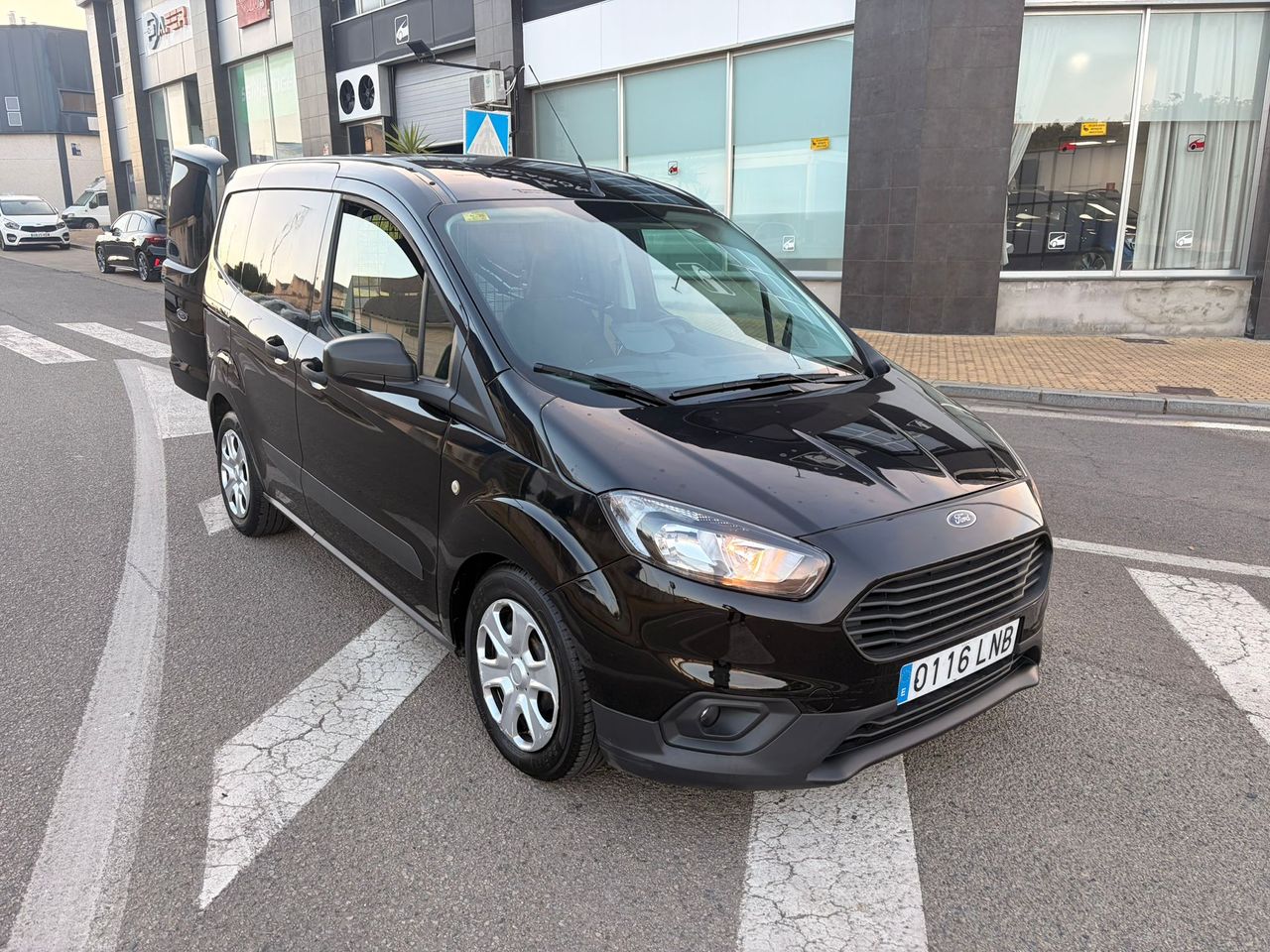 Ford Transit Courier VAN 1.5 TDCI TREND 100CV - Foto 41