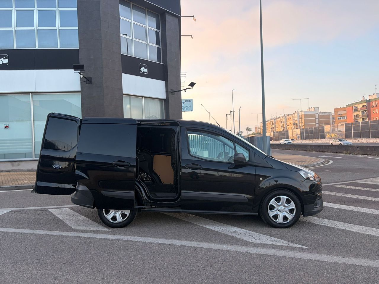 Ford Transit Courier VAN 1.5 TDCI TREND 100CV - Foto 33