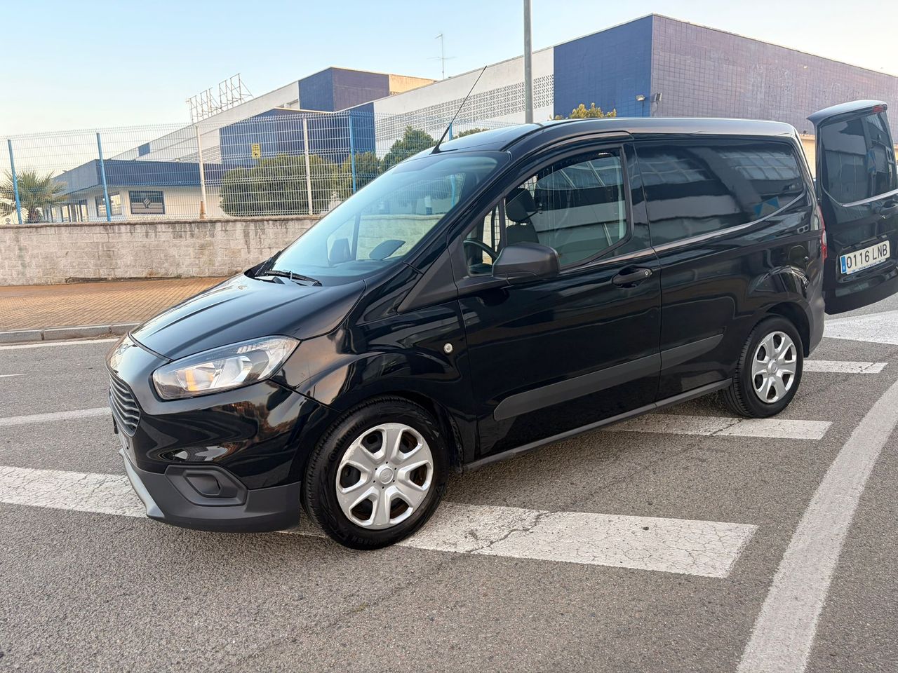 Ford Transit Courier VAN 1.5 TDCI TREND 100CV - Foto 30