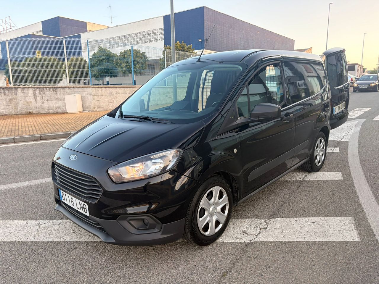 Ford Transit Courier VAN 1.5 TDCI TREND 100CV - Foto 31