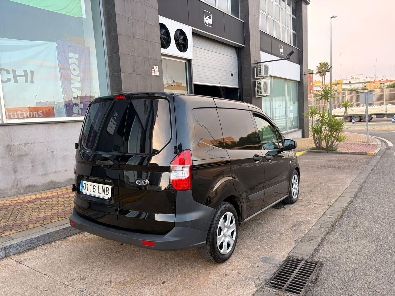 Ford Transit Courier VAN 1.5 TDCI TREND 100CV - Foto 14