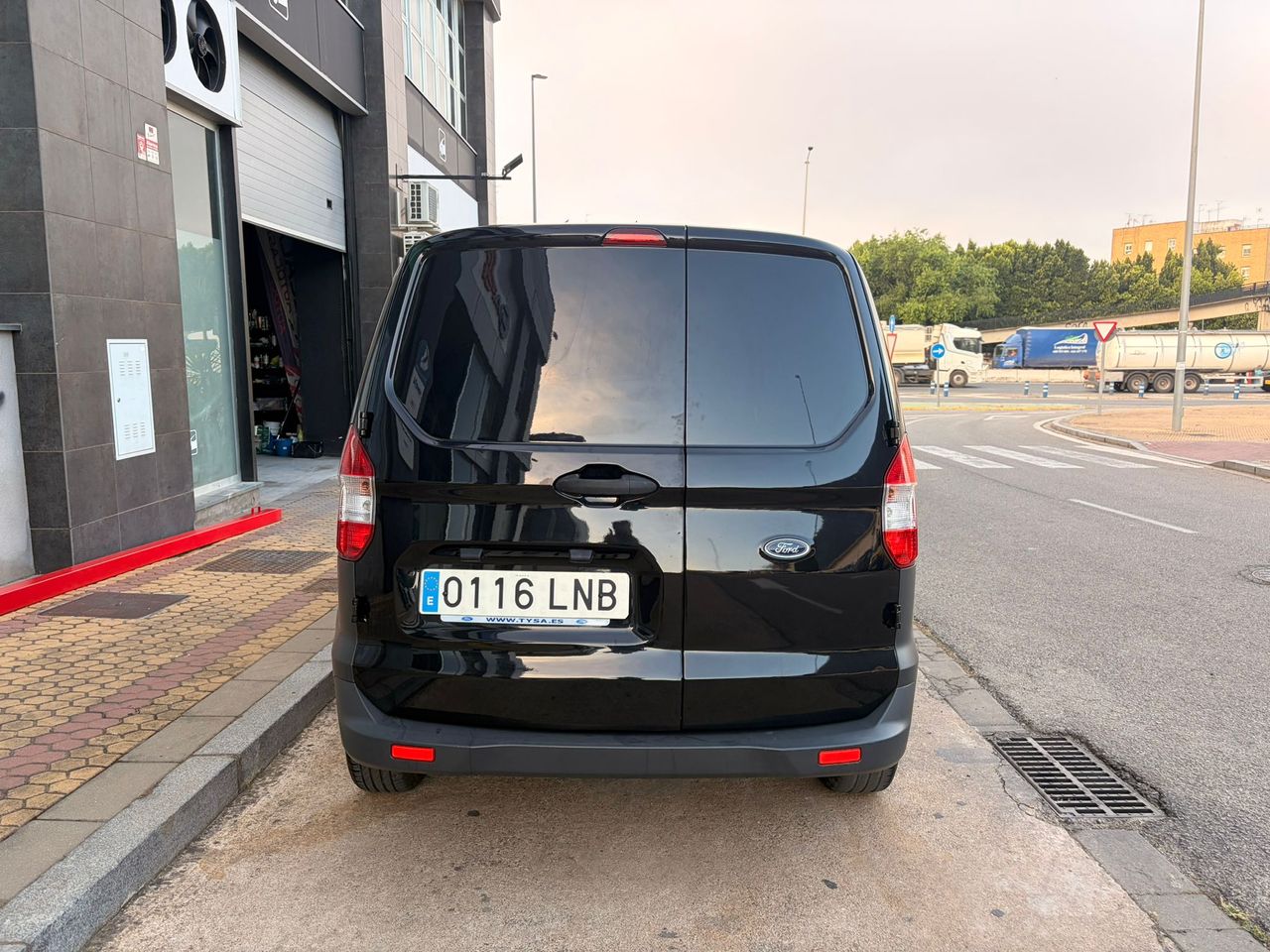 Ford Transit Courier VAN 1.5 TDCI TREND 100CV - Foto 29