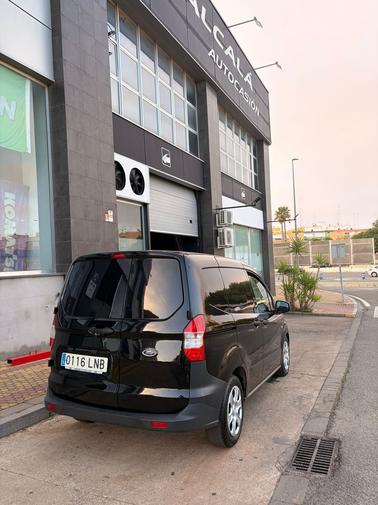 Ford Transit Courier VAN 1.5 TDCI TREND 100CV - Foto 37