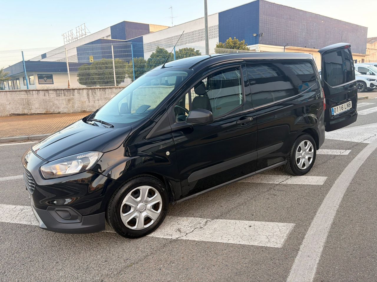 Ford Transit Courier VAN 1.5 TDCI TREND 100CV - Foto 6