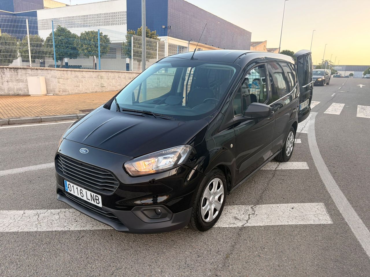 Ford Transit Courier VAN 1.5 TDCI TREND 100CV - Foto 28
