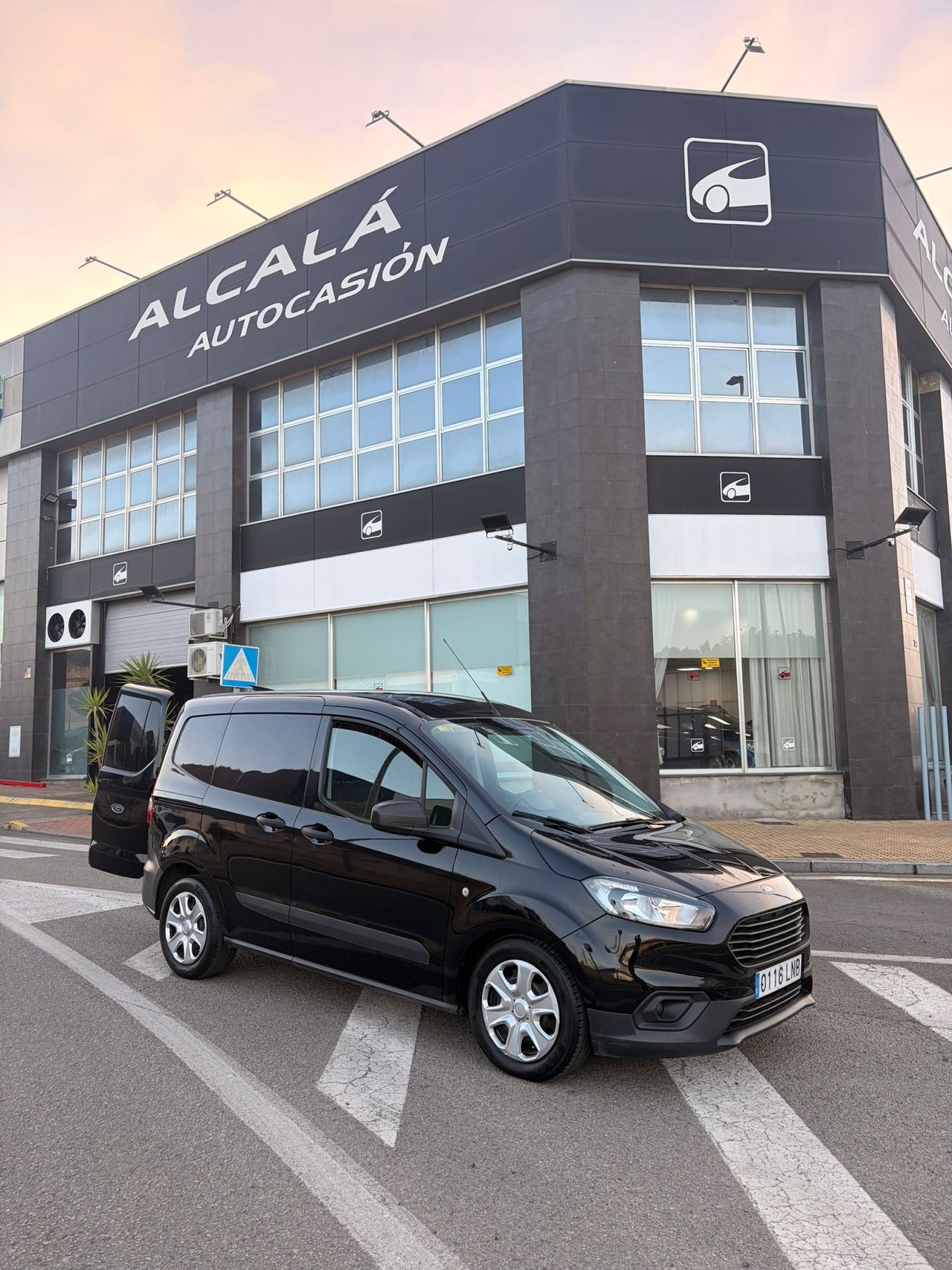 Ford Transit Courier VAN 1.5 TDCI TREND 100CV - Foto 39