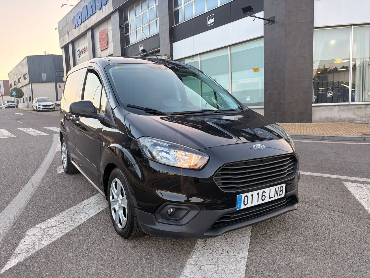 Ford Transit Courier VAN 1.5 TDCI TREND 100CV - Foto 24