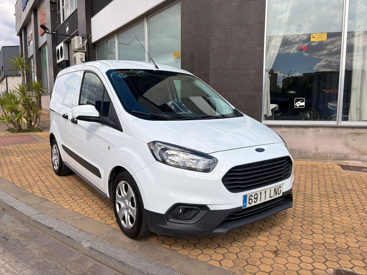 Ford Transit Courier VAN 1.5 TDCI TREND 75CV - Foto 32