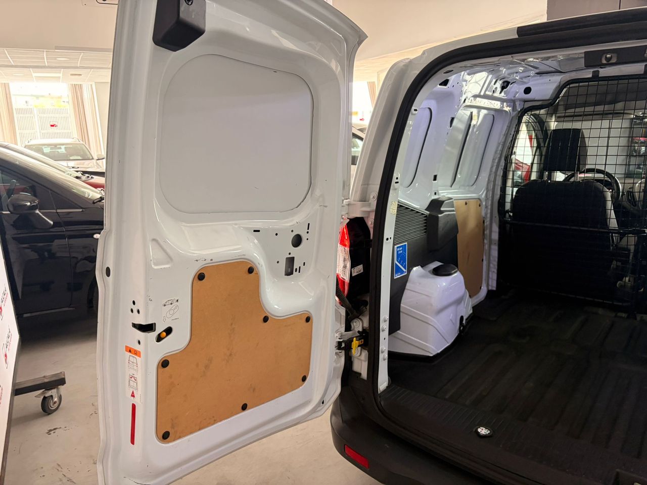 Ford Transit Courier VAN 1.5 TDCI TREND 75CV - Foto 23