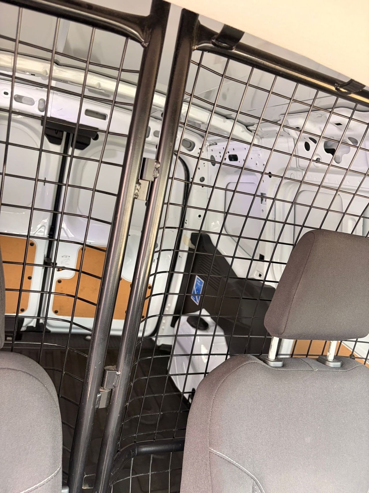 Ford Transit Courier VAN 1.5 TDCI TREND 75CV - Foto 30