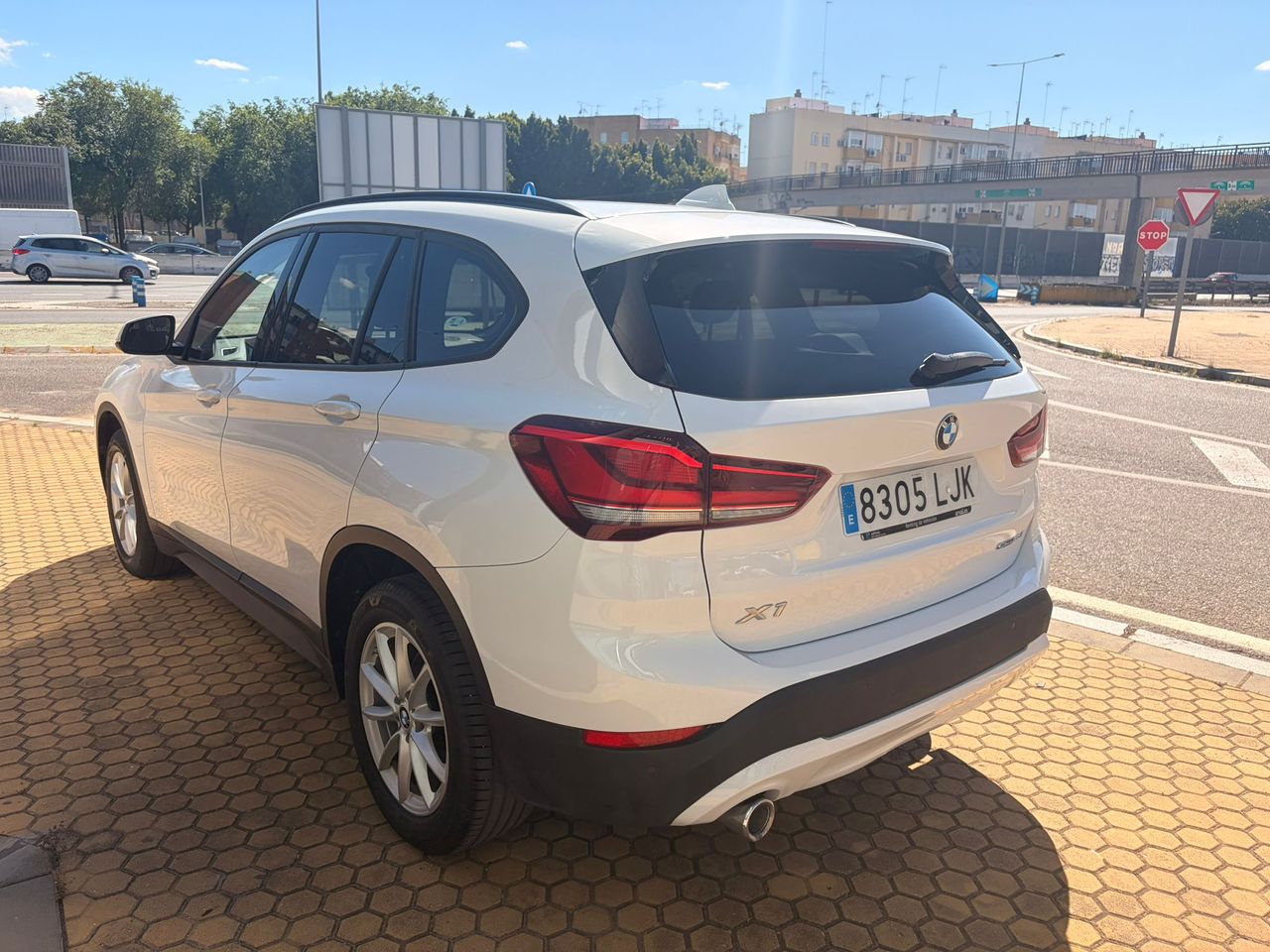 BMW X1 sDrive 16d Business Auto - Foto 17