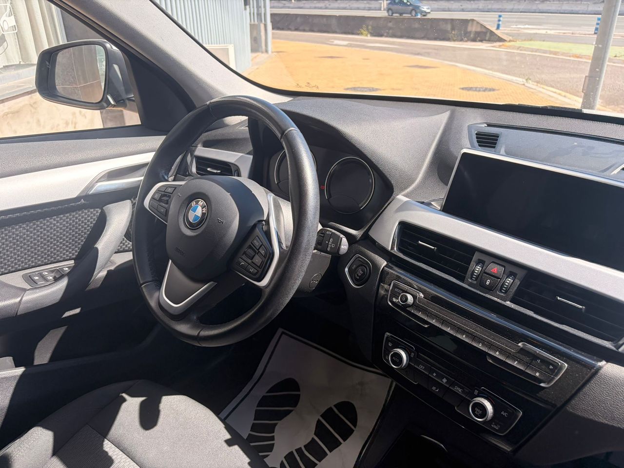BMW X1 sDrive 16d Business Auto - Foto 18