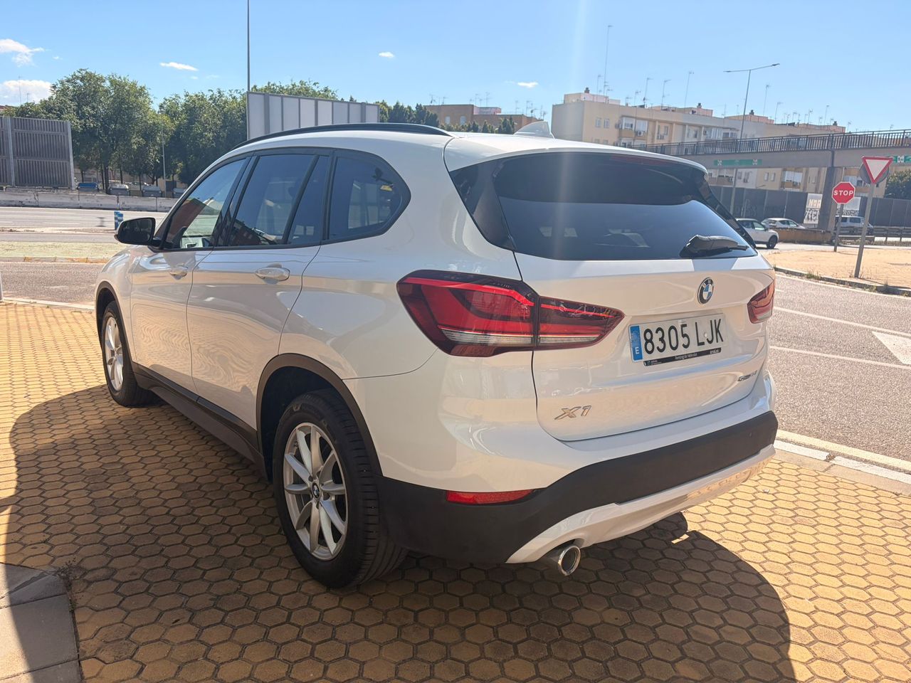 BMW X1 sDrive 16d Business Auto - Foto 4