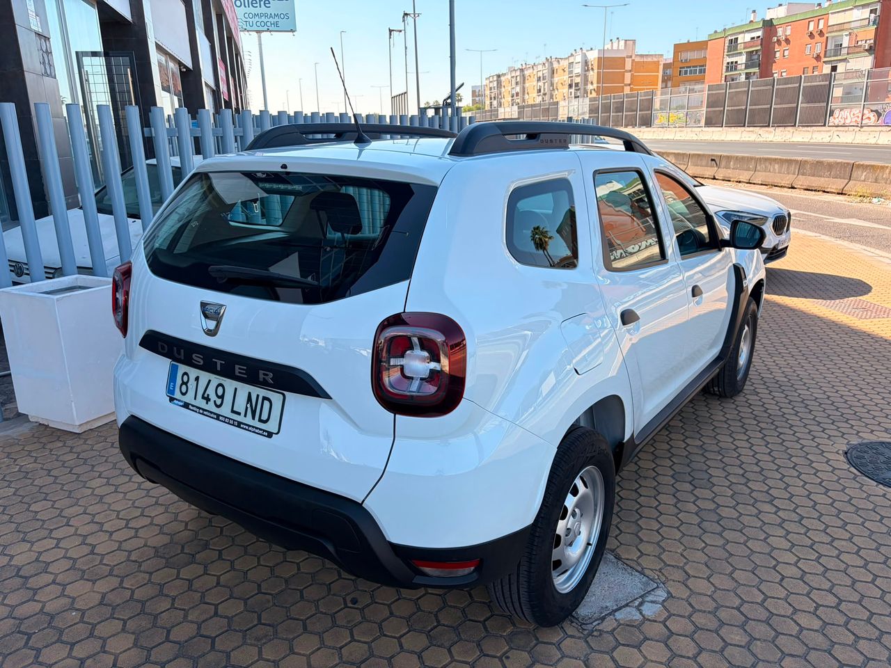 Dacia Duster Essential TCe 1.0 74 kW (100 CV) ECO-G 4x2 - Foto 22