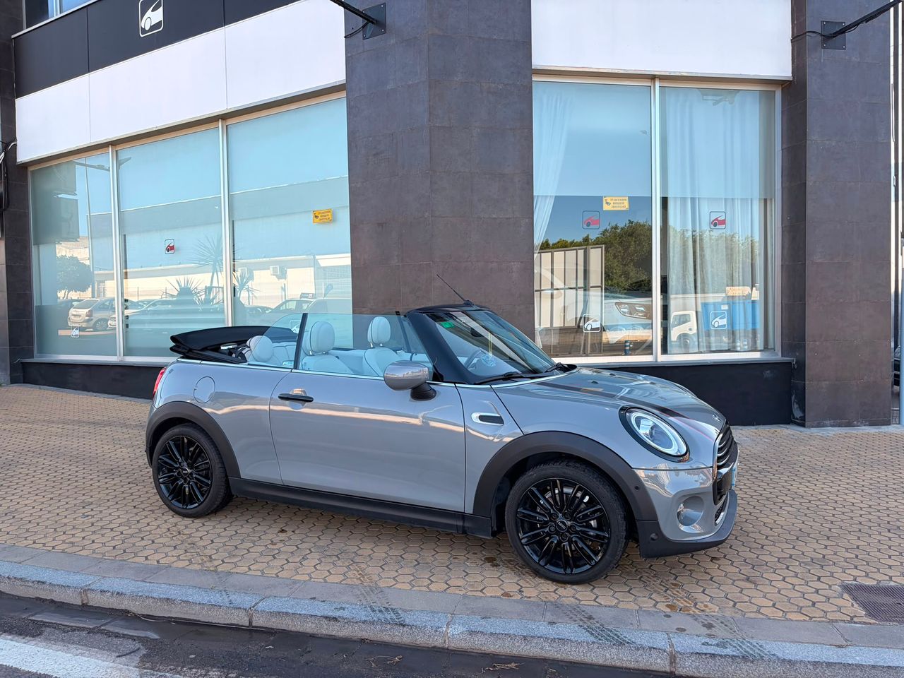 MINI MINI Cooper Cabrio Aut. - Foto 15