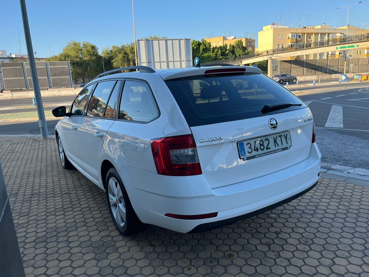 Skoda Octavia Octavia Combi 1.0 TSI 85 kW - Foto 23