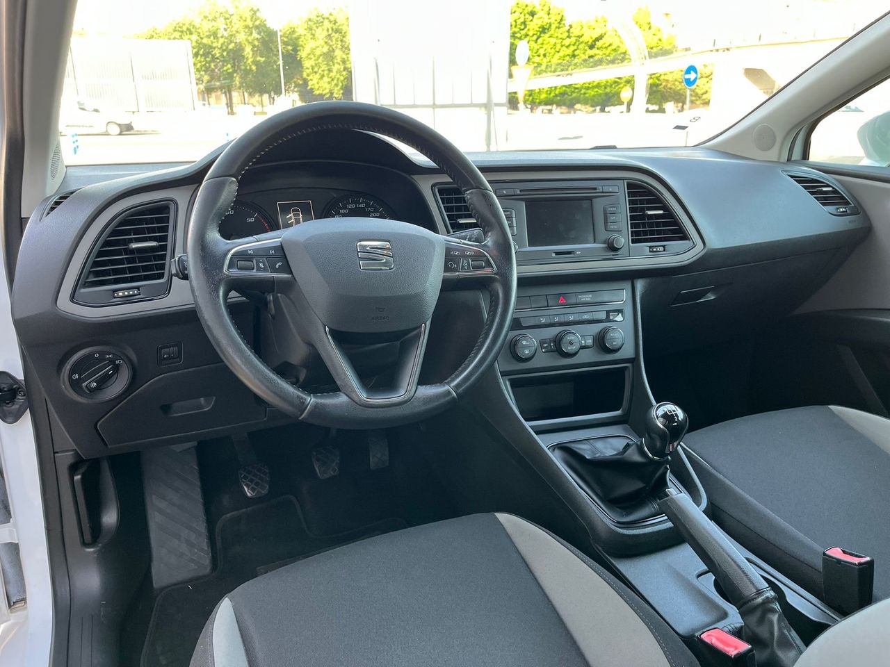 Seat Leon 1.6 TDI CR 90 CV Reference - Foto 15