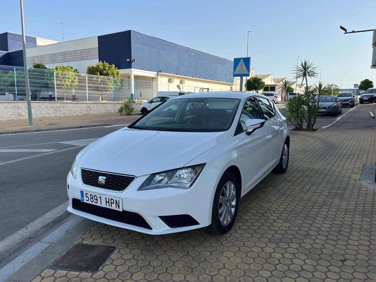 Seat Leon 1.6 TDI CR 90 CV Reference - Foto 12
