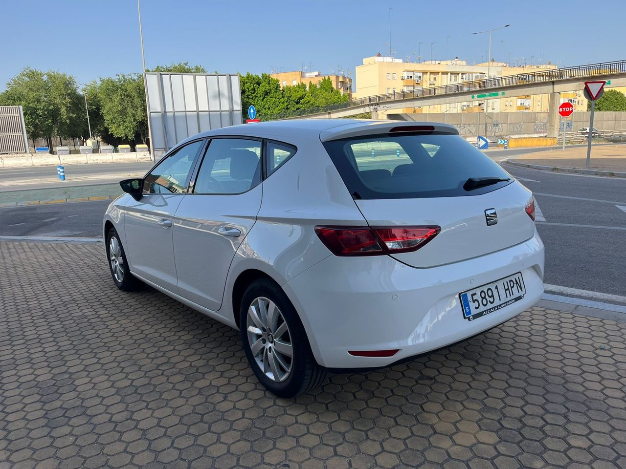 Seat Leon 1.6 TDI CR 90 CV Reference - Foto 19