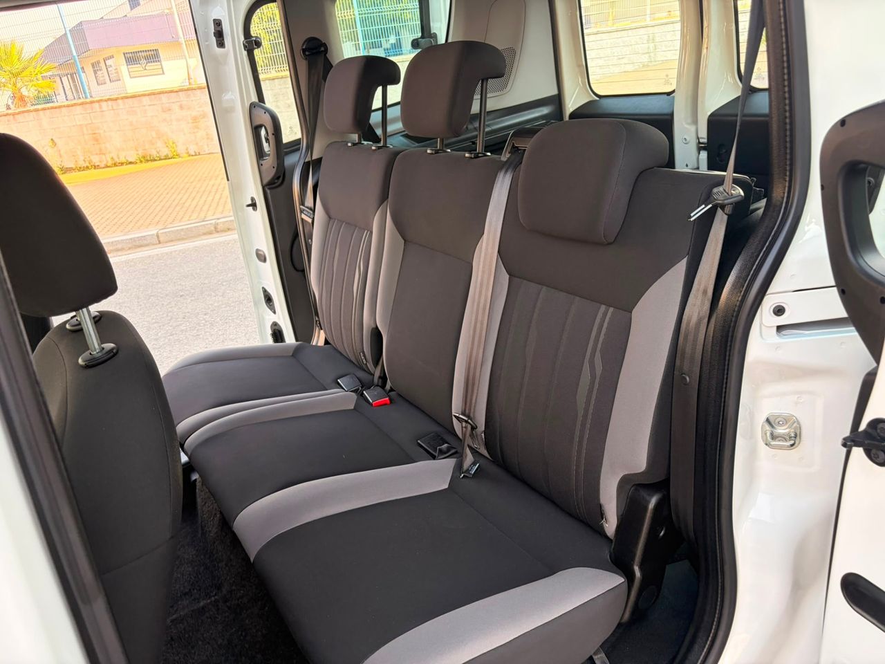Fiat Doblò Combi SX 1.6 Mjet 105 - Foto 7