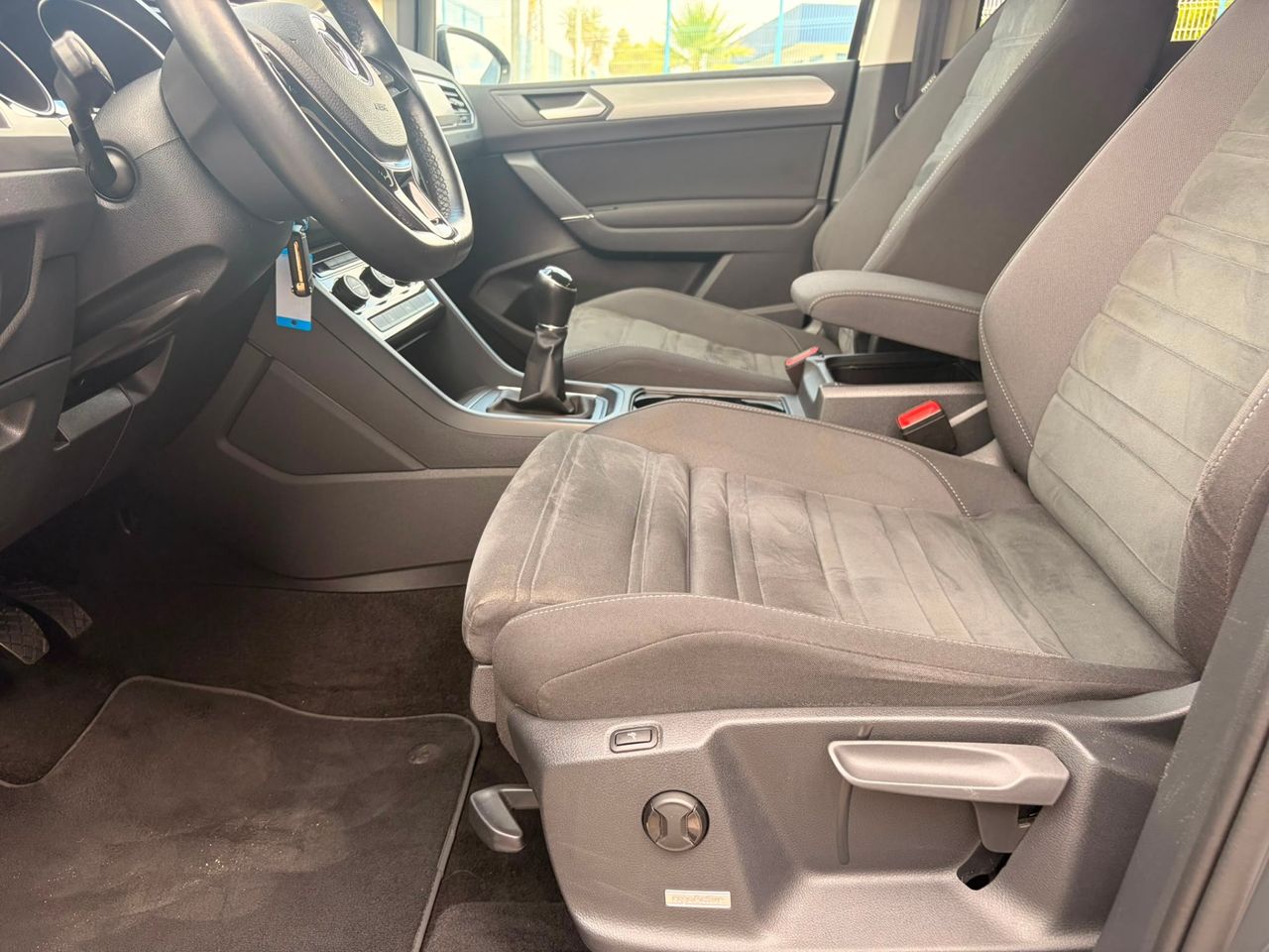 Volkswagen Touran Sport 2.0 TDI 110 kW - Foto 38
