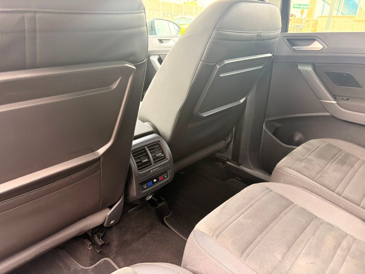 Volkswagen Touran Sport 2.0 TDI 110 kW - Foto 11