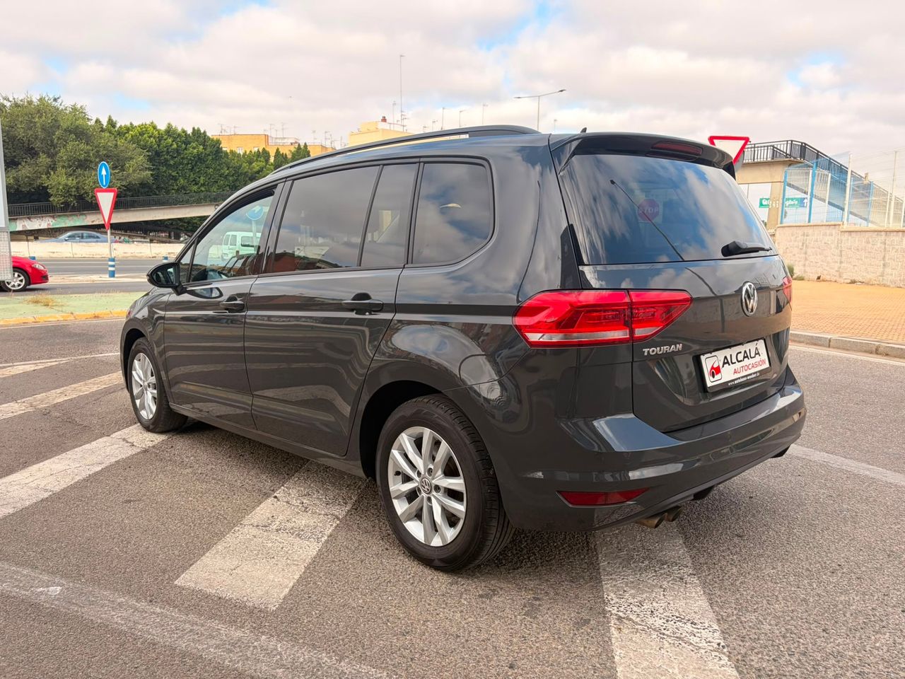 Volkswagen Touran Sport 2.0 TDI 110 kW - Foto 12