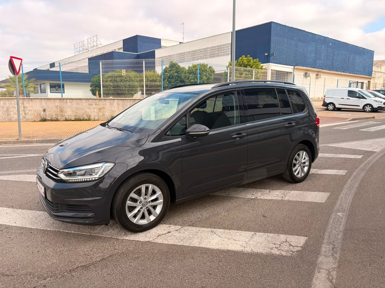 Volkswagen Touran Sport 2.0 TDI 110 kW - Foto 13