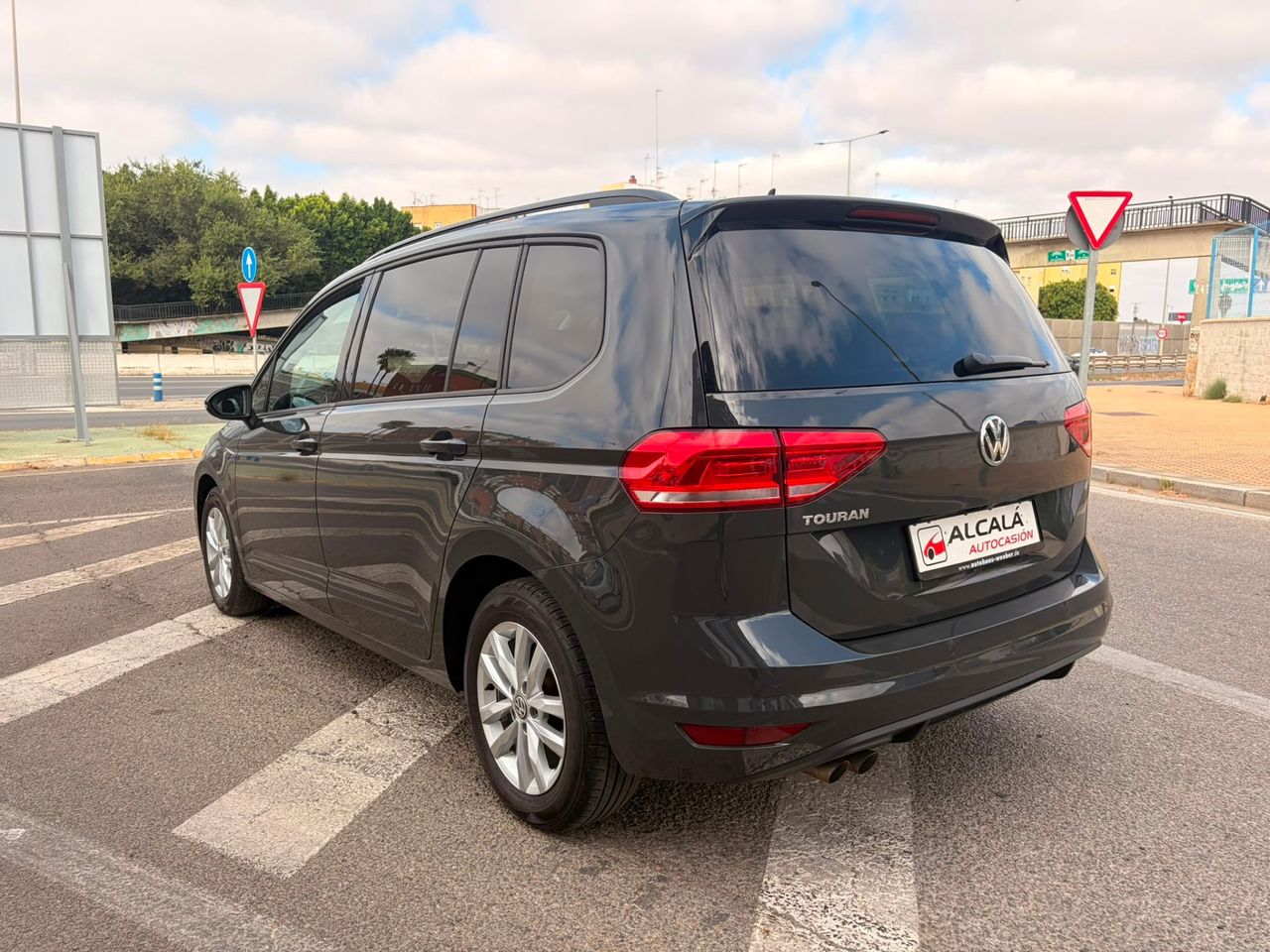 Volkswagen Touran Sport 2.0 TDI 110 kW - Foto 9