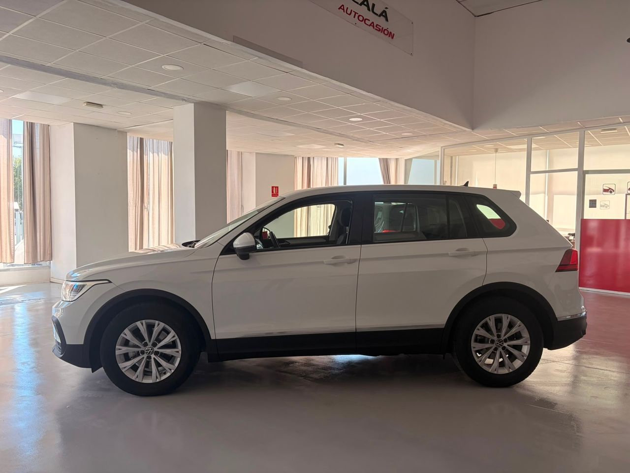 Volkswagen Tiguan Life 2.0 TDI 90 kW - Foto 27