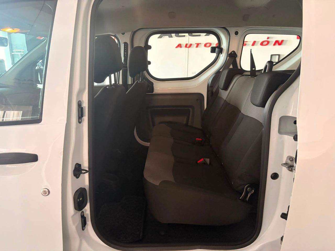 Dacia Dokker Essential 1.6 80 kW - Foto 15
