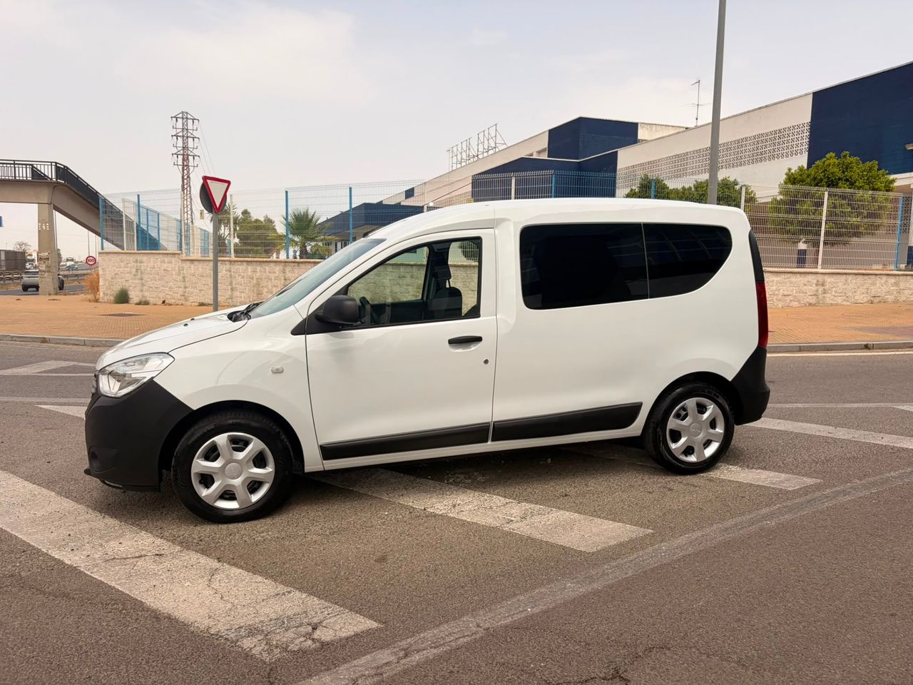 Dacia Dokker COMBI 1.5 DCI AMBIANCE 95CV - Foto 18