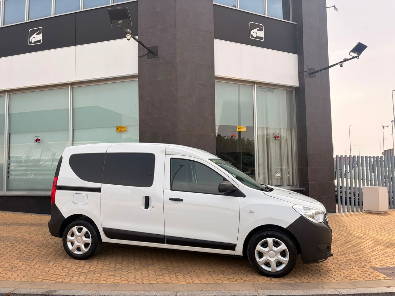 Dacia Dokker COMBI 1.5 DCI AMBIANCE 95CV - Foto 32