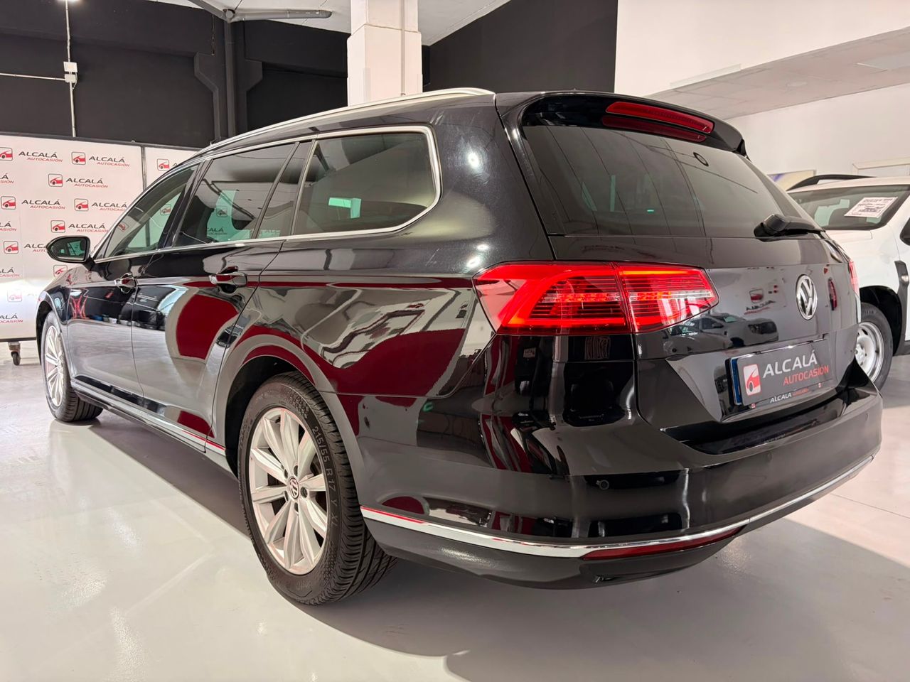 Volkswagen Passat Variant Advance 2.0 TDI BMT 110 kW - Foto 10