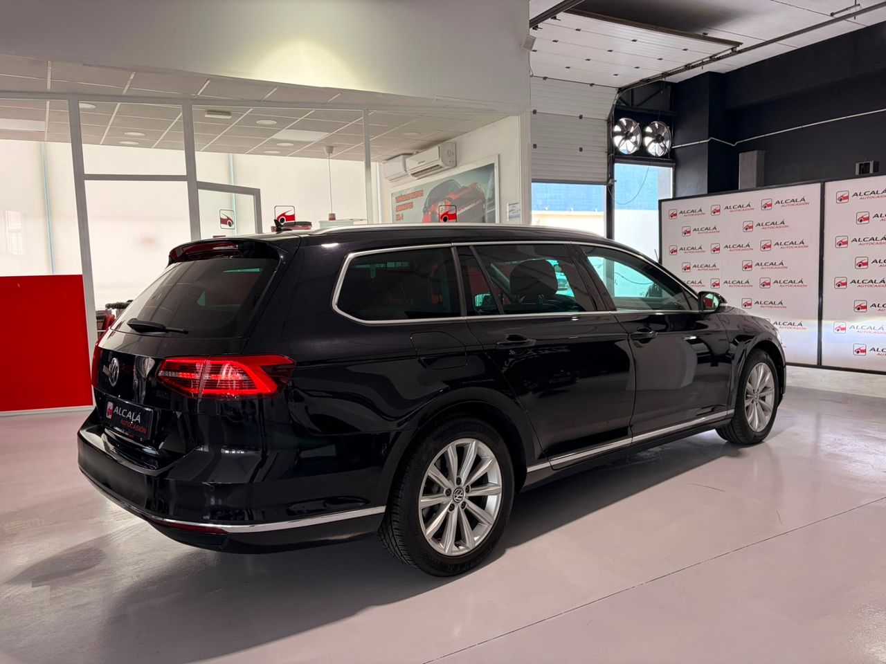 Volkswagen Passat Variant Advance 2.0 TDI BMT 110 kW - Foto 20