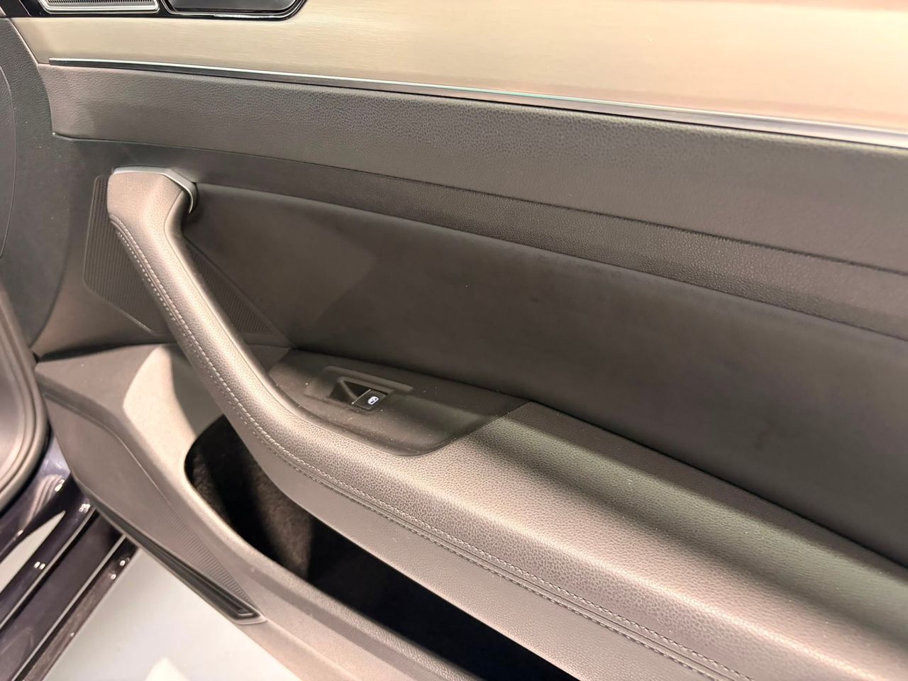 Volkswagen Passat Variant Advance 2.0 TDI BMT 110 kW - Foto 9