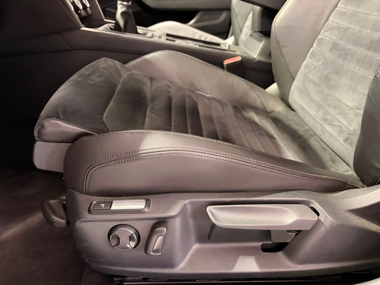 Volkswagen Passat Variant Advance 2.0 TDI BMT 110 kW - Foto 17