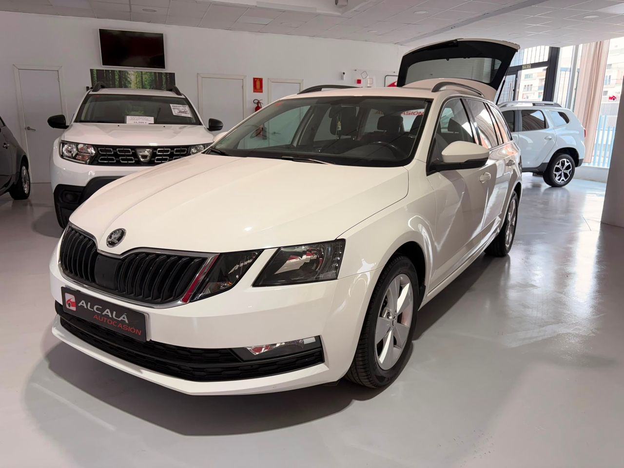 Skoda Octavia Combi 1.0 TSI 85 kW - Foto 37