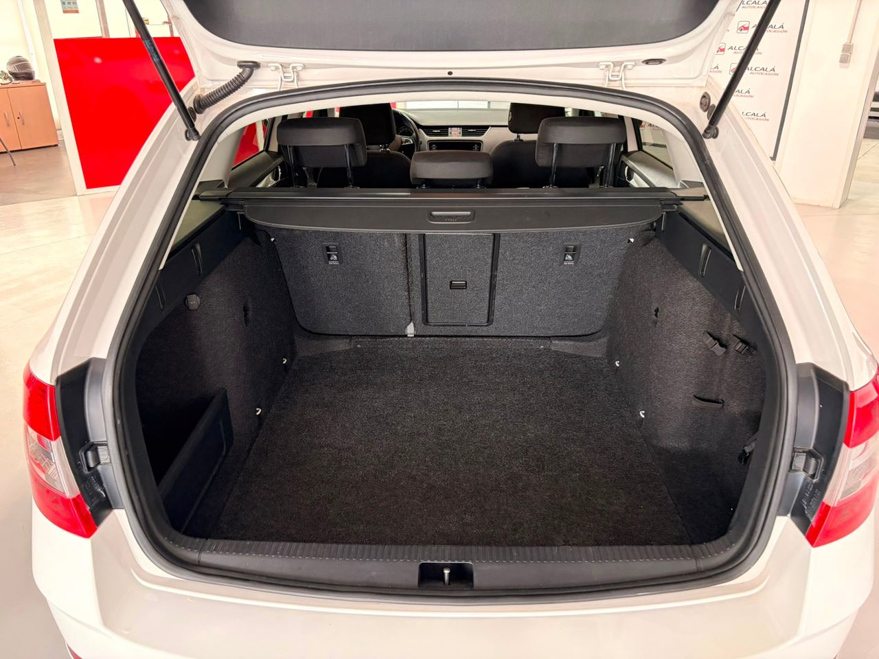 Skoda Octavia Combi 1.0 TSI 85 kW - Foto 25