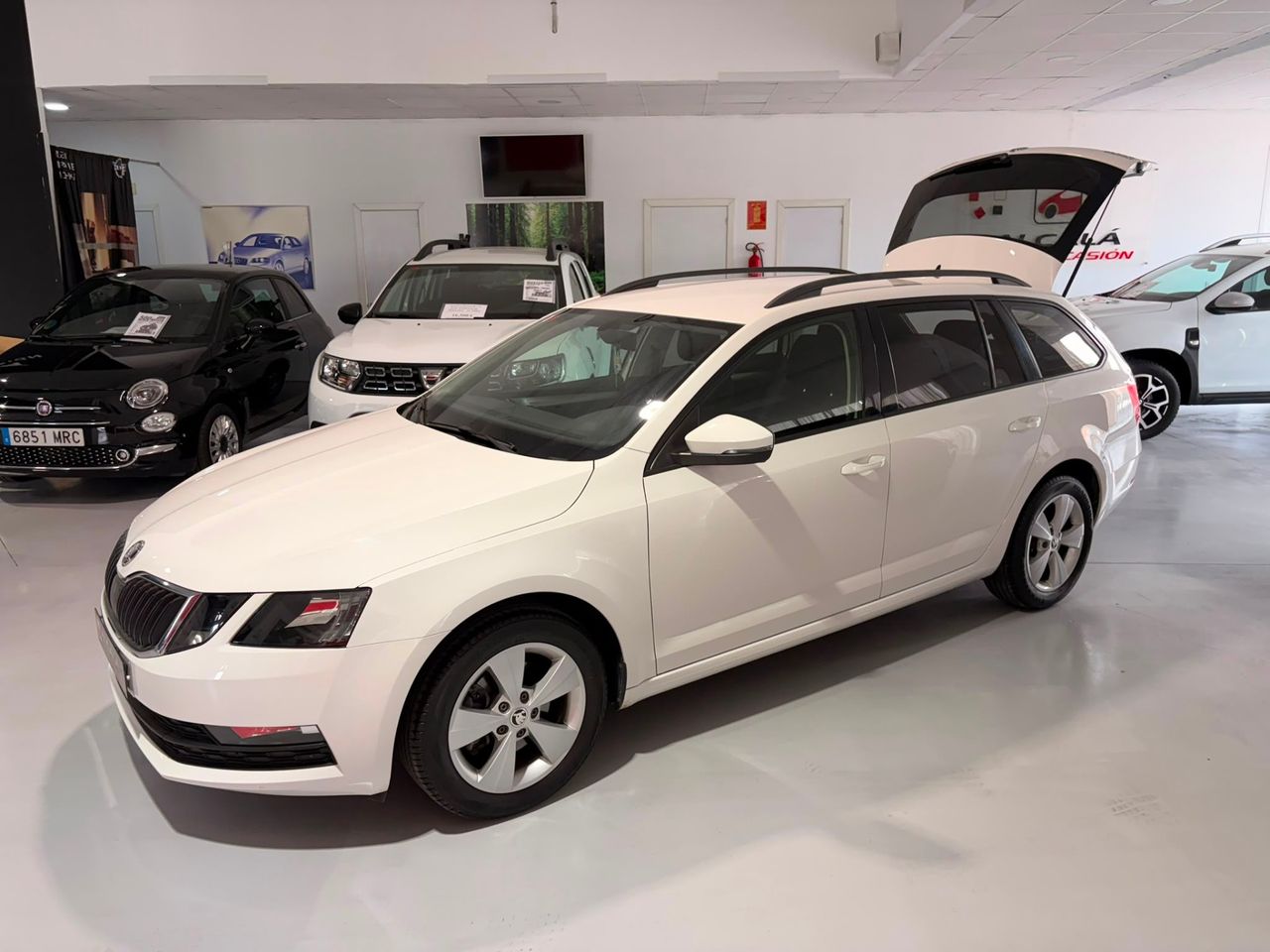 Skoda Octavia Combi 1.0 TSI 85 kW - Foto 23